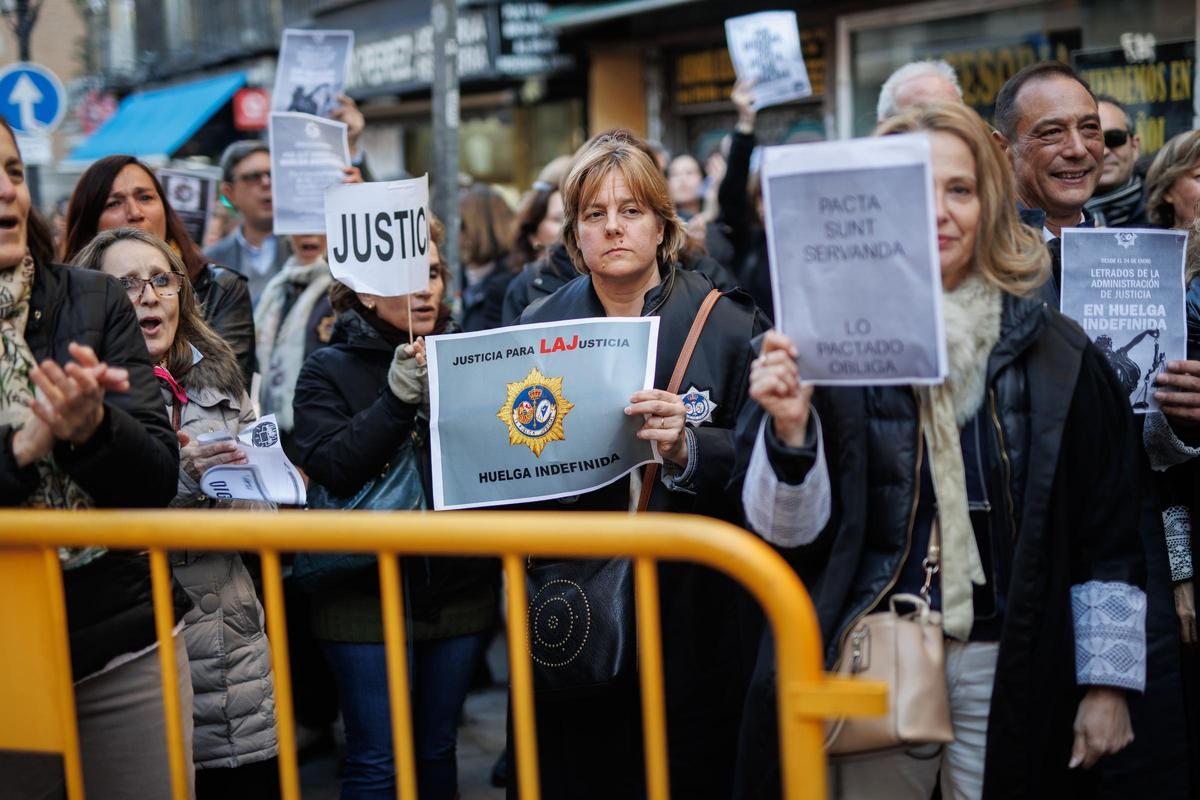 La vaga dels lletrats i el drama de les suspensions