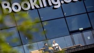 Booking, multada amb 413 milions per abusar de la seva posició de domini