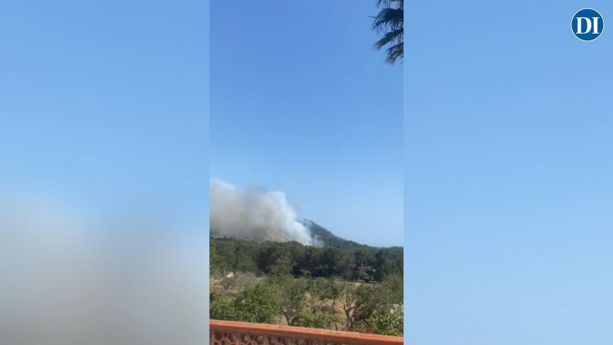 Alarma por un incendio en Santa Eulària