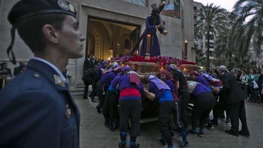 Nuevas piezas para el trono de Jesús del Gran Poder