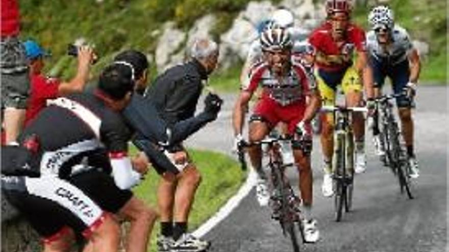 Contador no enterra Froome a Covadonga  i Valverde ho aprofita