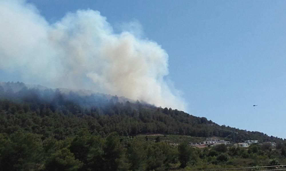 Incendio en Benitatxell y Xàbia