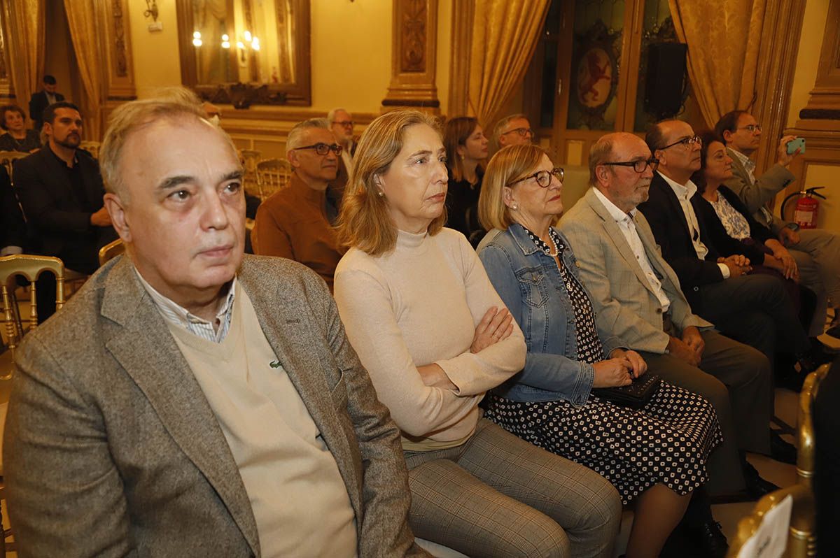 Presentación del libro del 50 aniversario de la Faculta de Filosofía y Letras