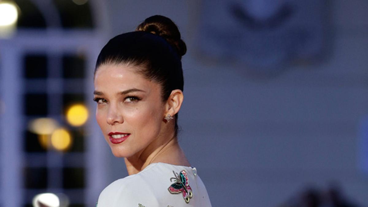 Detalle del vestido de Juana Acosta en el Festival de Cine de Málaga 2016