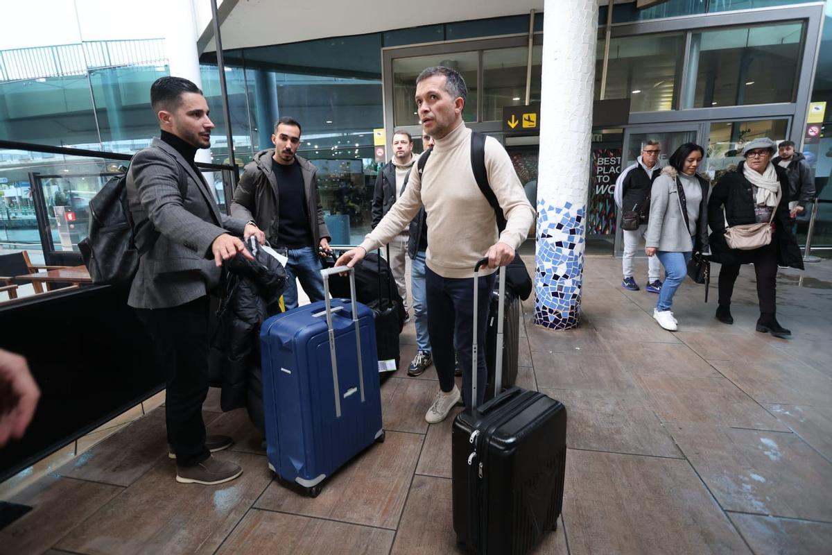 Luís Castro no llega solo a València para dirigir al Levante