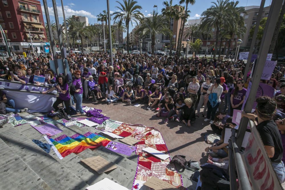 Así ha celebrado Elche el 8M