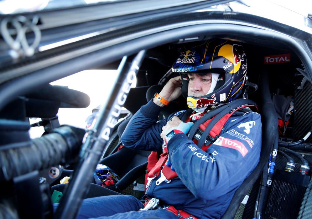 Carlos Sainz se alza ganador en el Rally Dakar