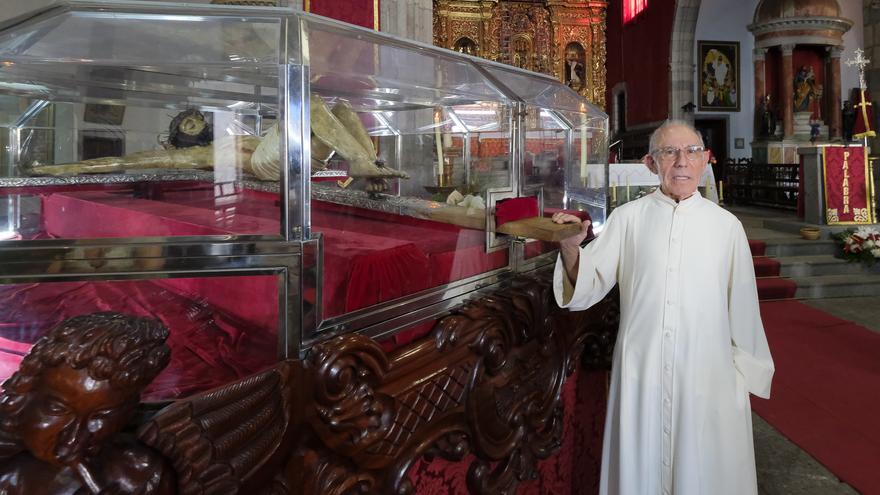 José María Cabrera Pérez, párroco saliente de la Basílica de San Juan en Telde: &quot;Me voy con el corazón roto después de los mejores 14 años de mi vida&quot;