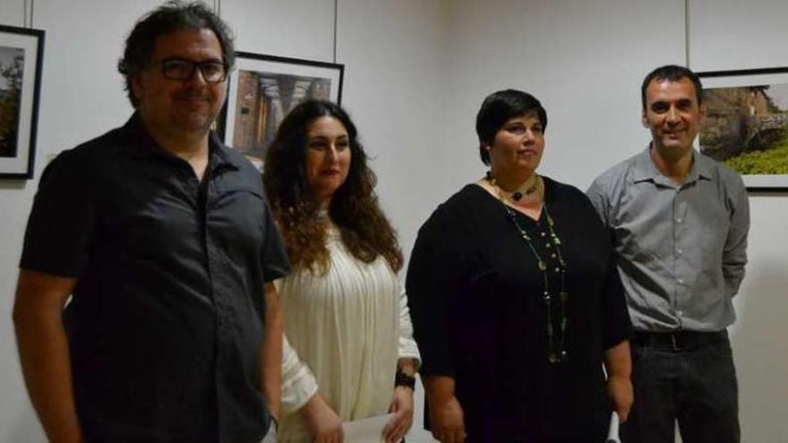 Gus Abreu, Helena Rodríguez, Mº José González y Enrique Cabaleiro, en el acto. // E.G.