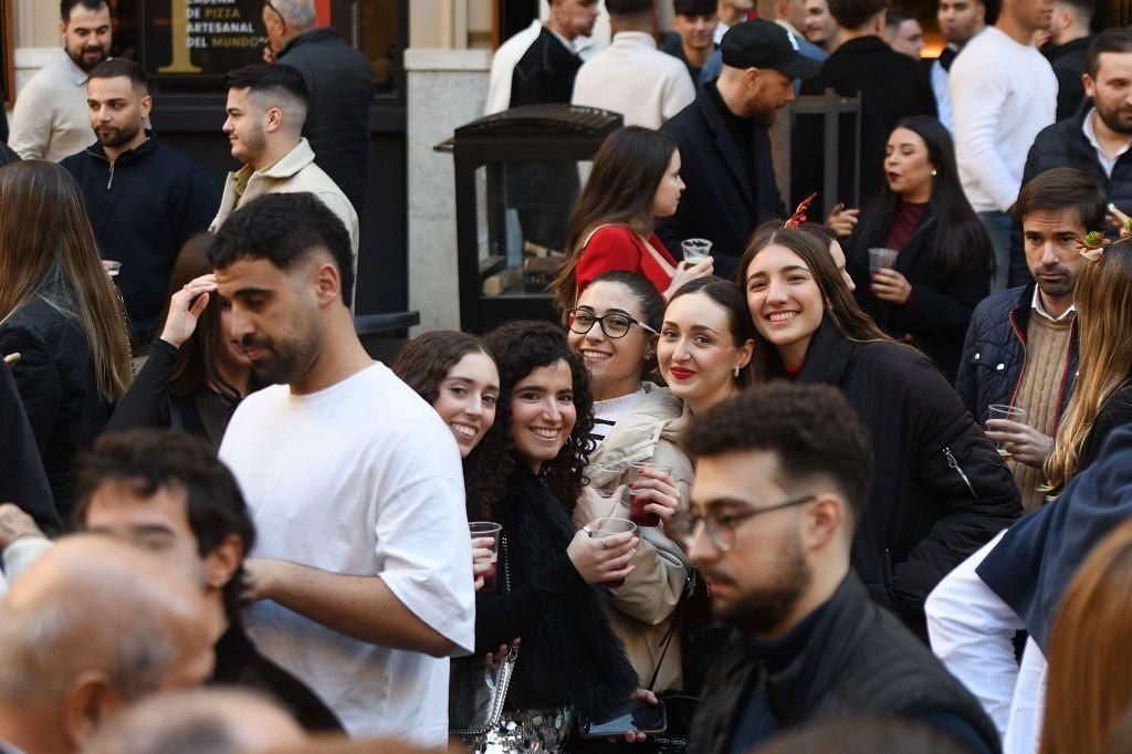 Murcia se echa a las calles durante el tardeo de Nochebuena