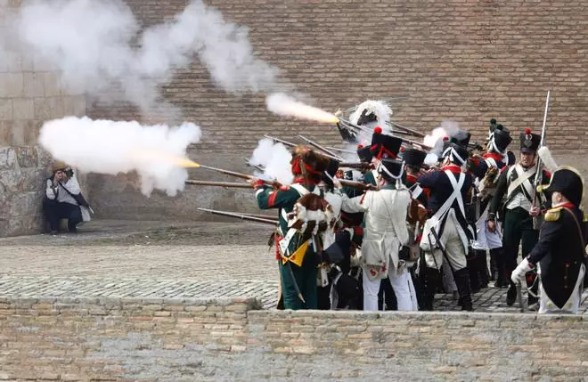 EN IMÁGENES | Así ha sido la recreación de la batalla del Segundo Sitio de Zaragoza