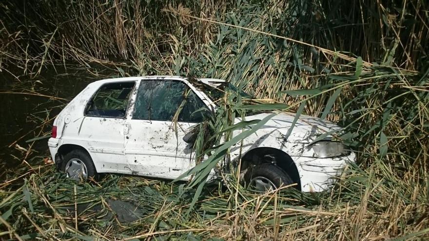 Imagen del vehículo tras el accidente.