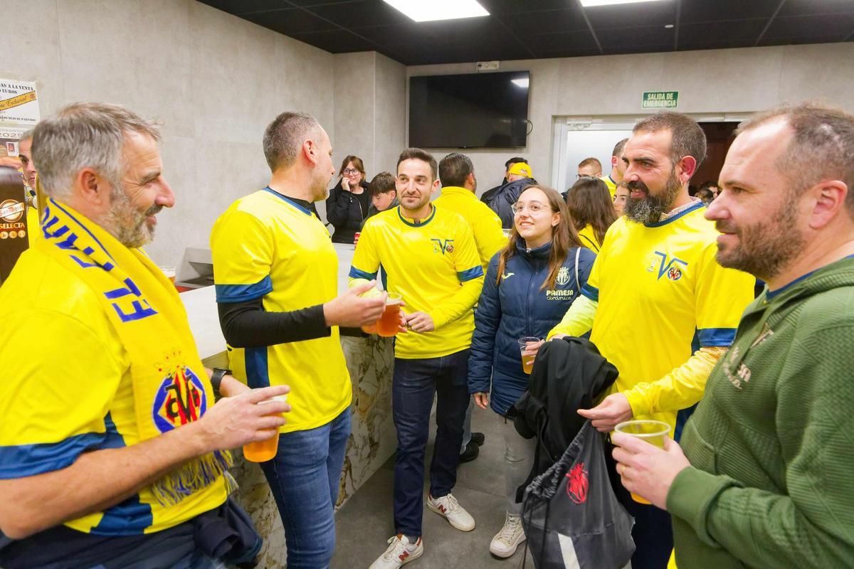 Galería | El Villarreal realiza el tradicional brindis por la permanencia