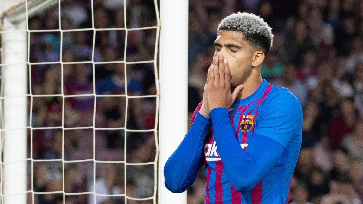 Ronald Araujo confía en que la próxima temporada se verá un FC Barcelona peleando por los títulos