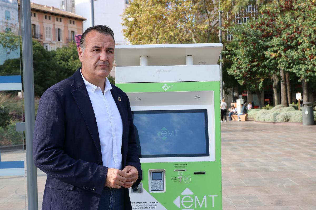 El regidor socialista, Xisco Dalmau, este viernes en la plaza Espanya.