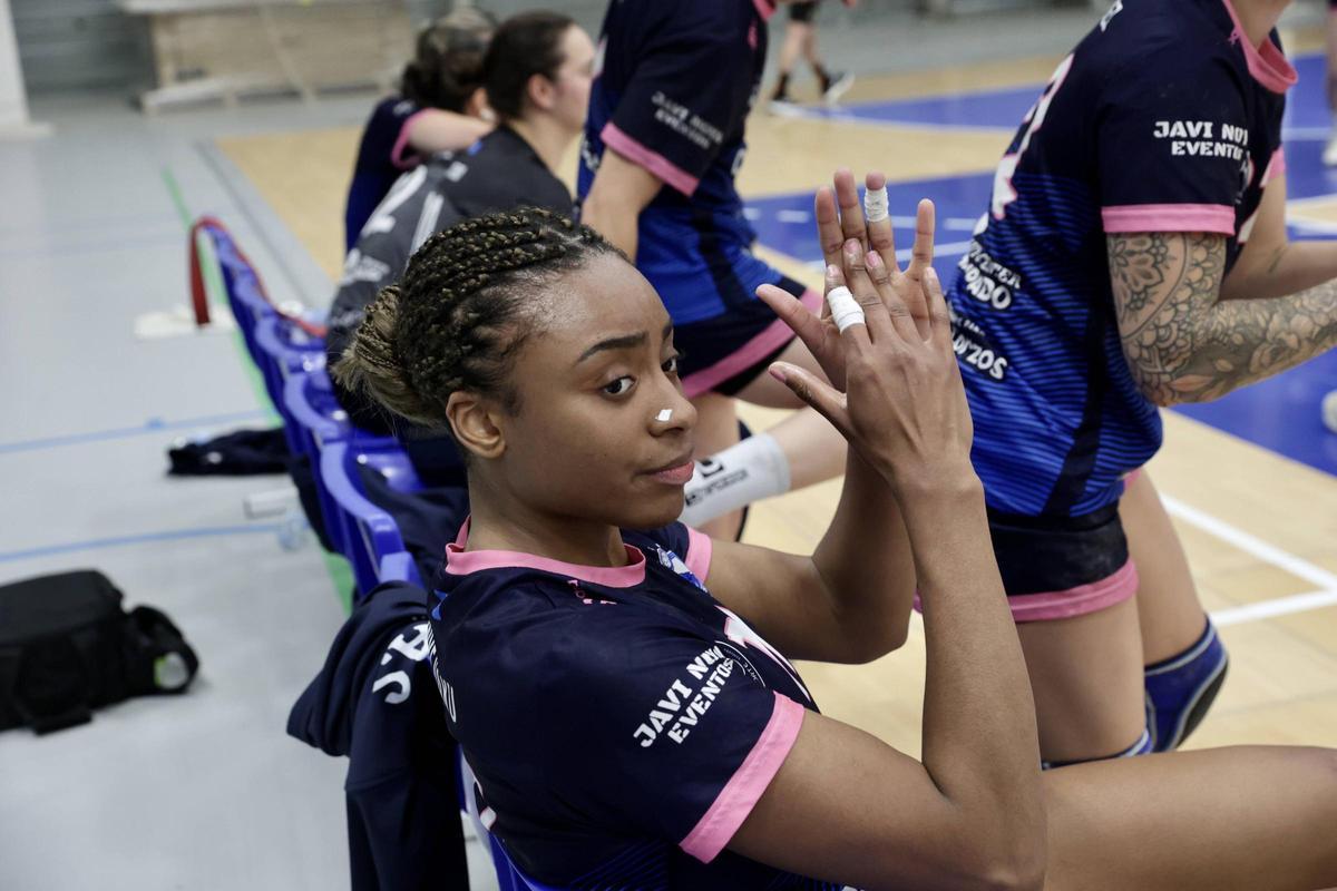 El Lobas Oviedo Balonmano Femenino gana al Lleida y asciende a la Liga Guerreras Iberdrola El Lobas Oviedo Balonmano Femenino gana al Lleida y asciende a la Liga Guerreras Iberdrola