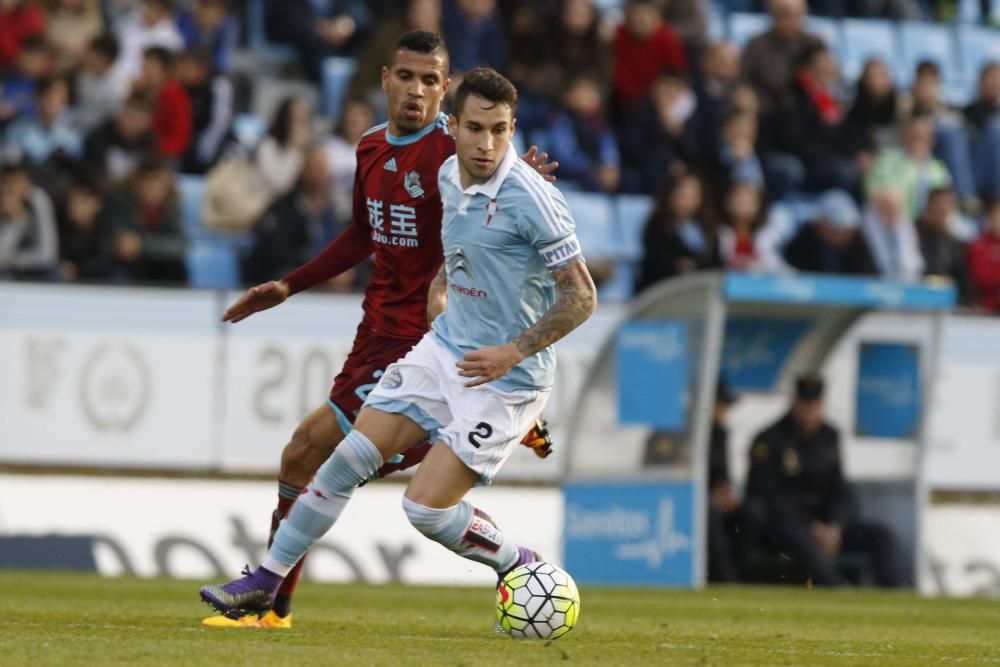 Un golazo del de Moaña le da la victoria al Celta en Balaídos en un igualado partido contra la Real Sociedad. // R. Grobas