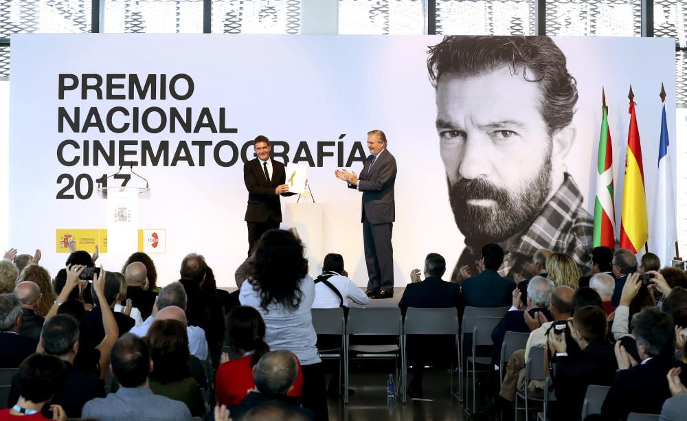 ANTONIO BANDERAS RECIBE EL PREMIO NACIONAL DE ...