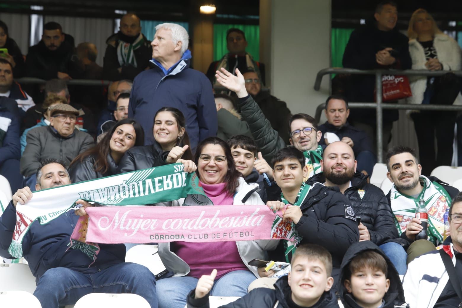 Córdoba CF-Racing de Santander | Las imágenes de la afición blanquiverde en El Arcángel