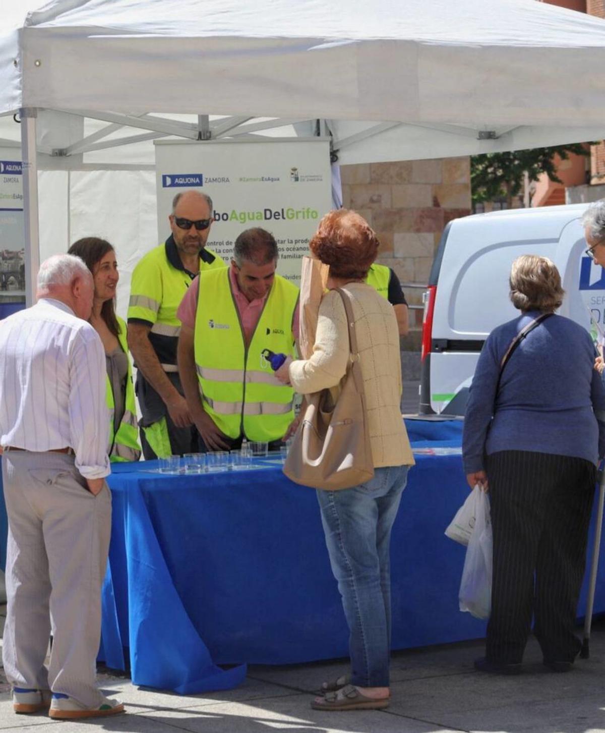 Carpa de Aquona en la Plaza de la Constitución. | ALBA PRIETO
