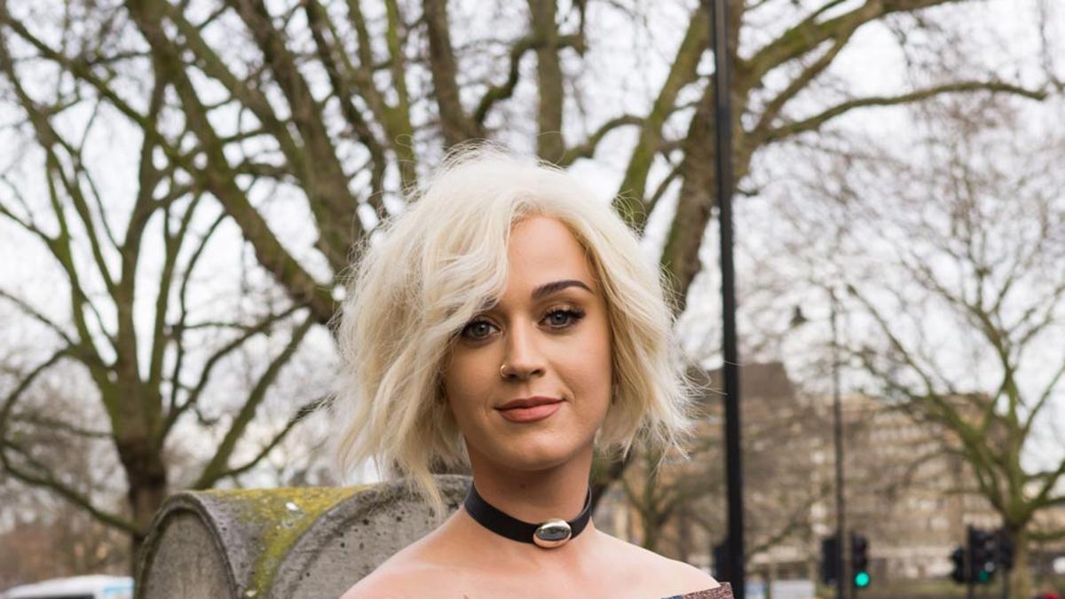 Katy Perry, con pelo platino en Londres