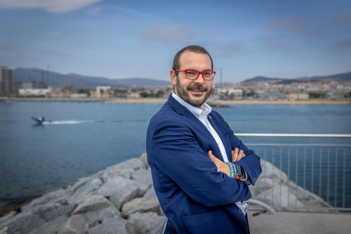 David Bote, en la nueva bocana del Port de Mataró, inaugurada a finales de marzo de 2023