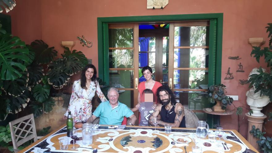 Ara Malikian y Joan Ribó visitan el Jardí de l&#039;Albarda de Pedreguer