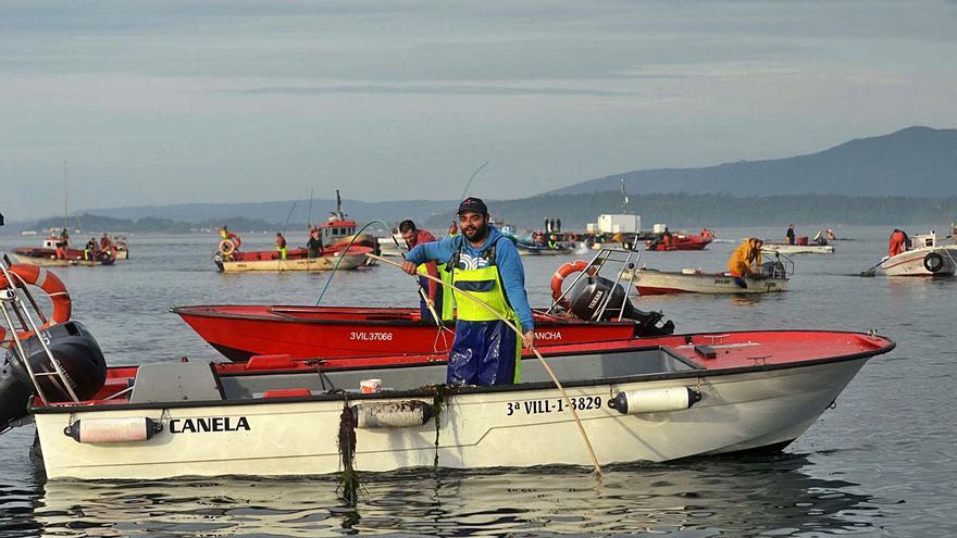 Ocho de las doce cofradías arousanas exigen a Mar que desautorice a Rañeiros da Ría