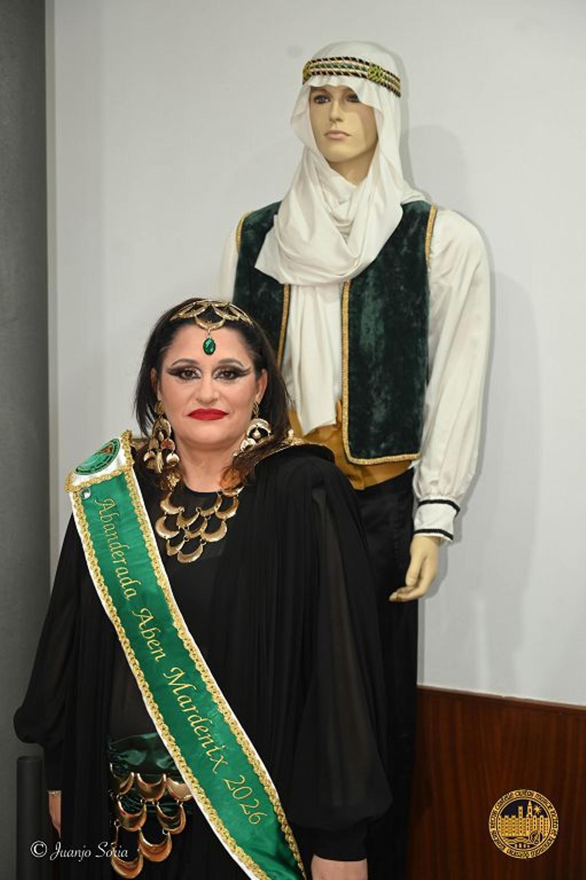 ABANDERADA REMEDIOS VIDAL MURCIA, DE LA KÁBILA ABENMARDENIX- REY LOBO ABANDERADA REMEDIOS VIDAL MURCIA, DE LA KÁBILA ABENMARDENIX- REY LOBO