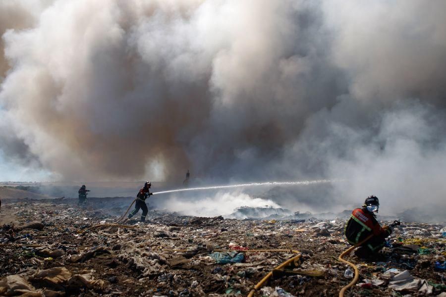 Incendio en el vertedero de Zamora