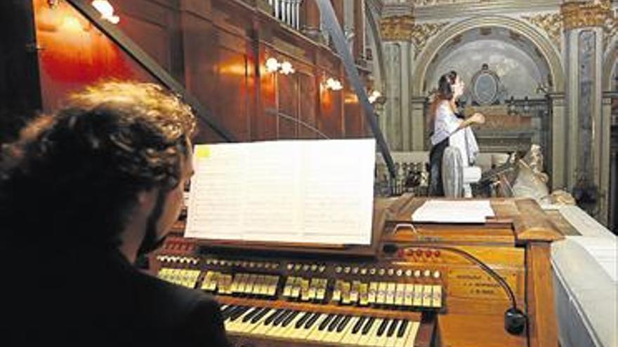 SERENATA EN HONOR A LA PATRONA CON SELLO ‘ROSARIERO’