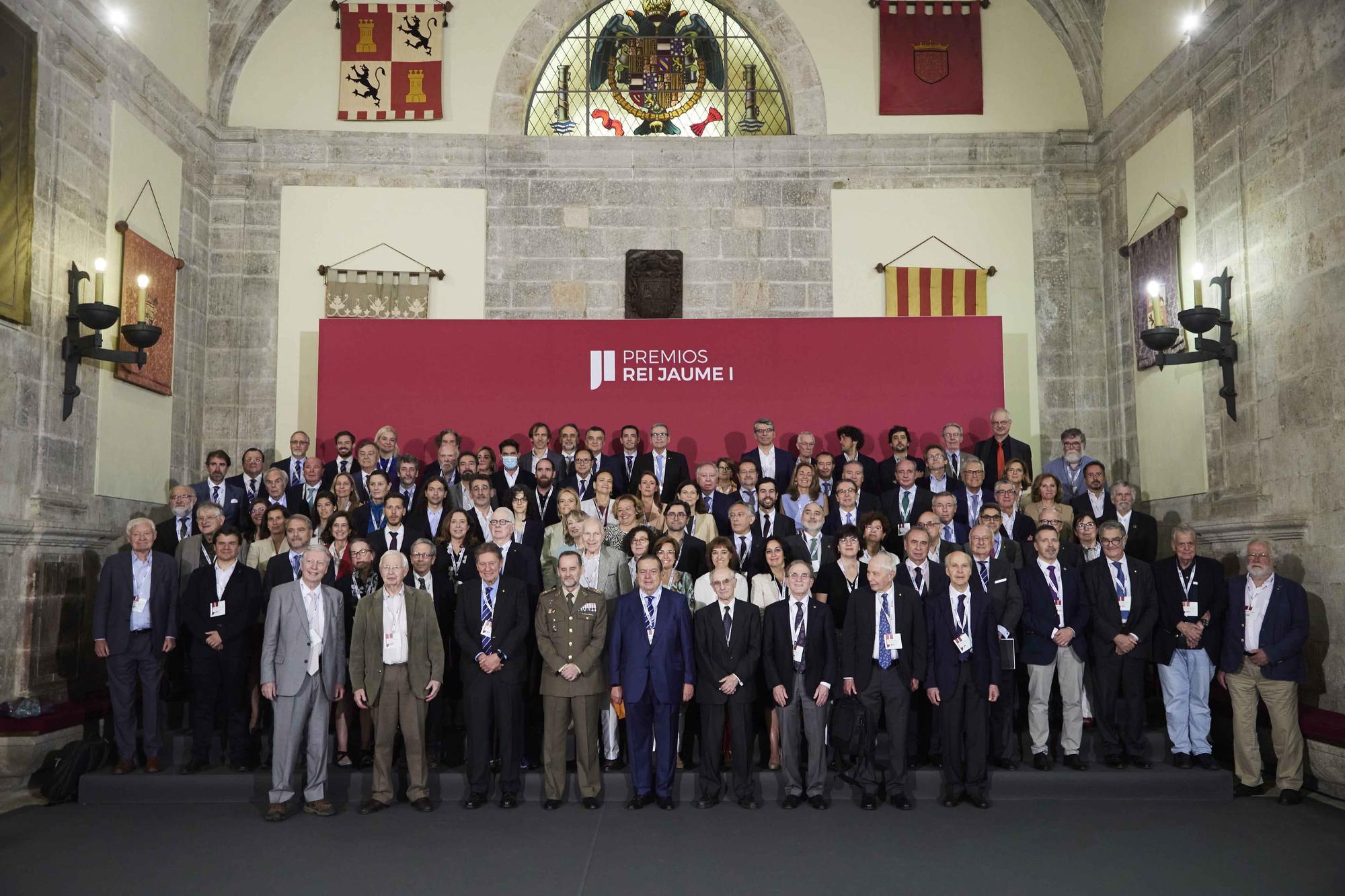 Deliberación del jurado de los premios Jaume l