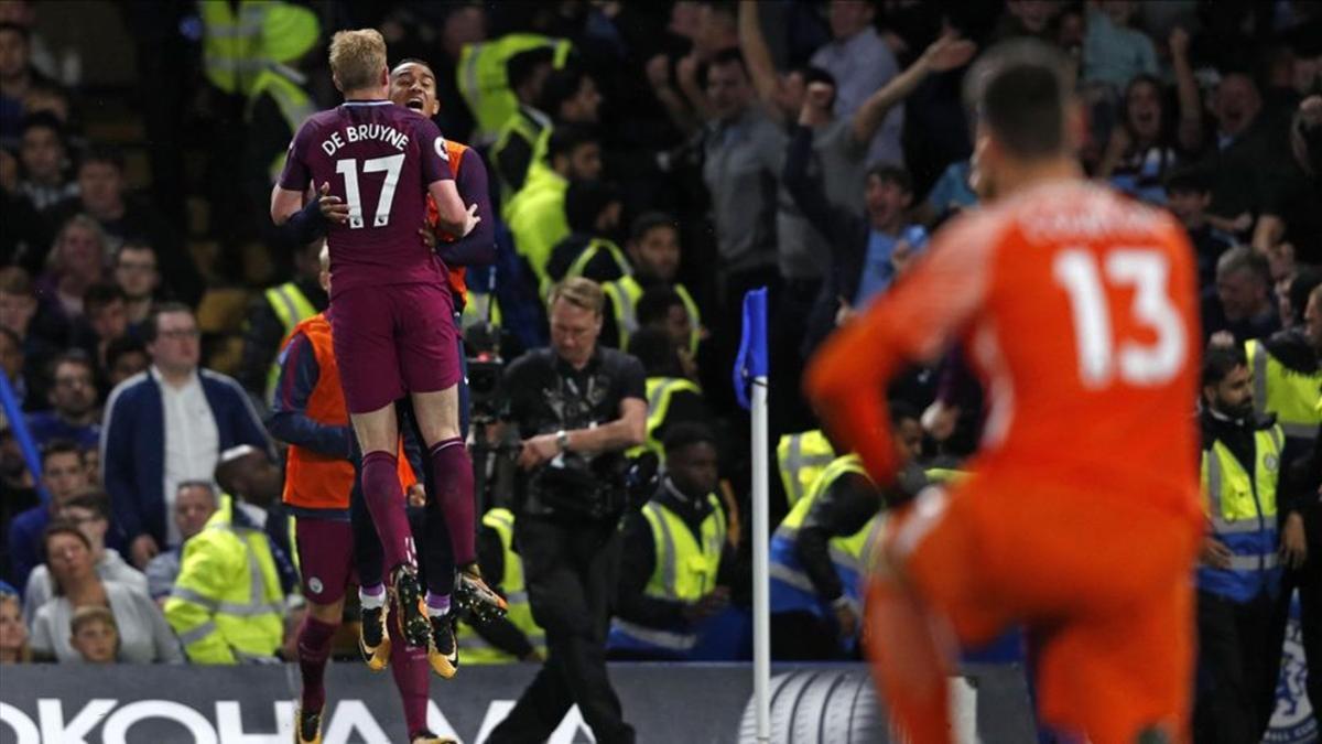 De Bruyne celebra su gol ante un desolado Courtois