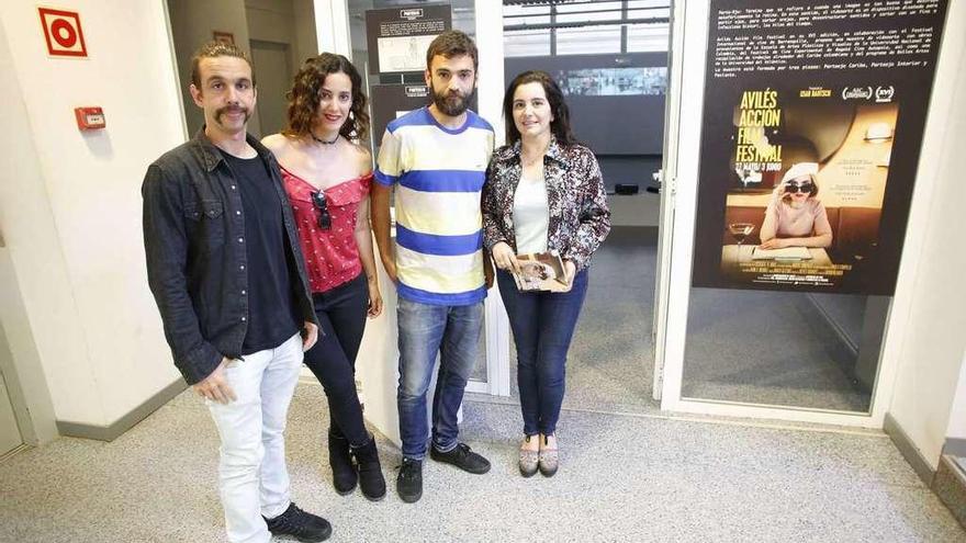 Por la izquierda, Mark Nef, Andrea Armesto (comunicación del festival), Javier Mediavilla y Yolanda Alonso, ayer, en la Factoría Cultural durante la inauguración de las muestras de videoarte &quot;Parteojo V.01&quot;.