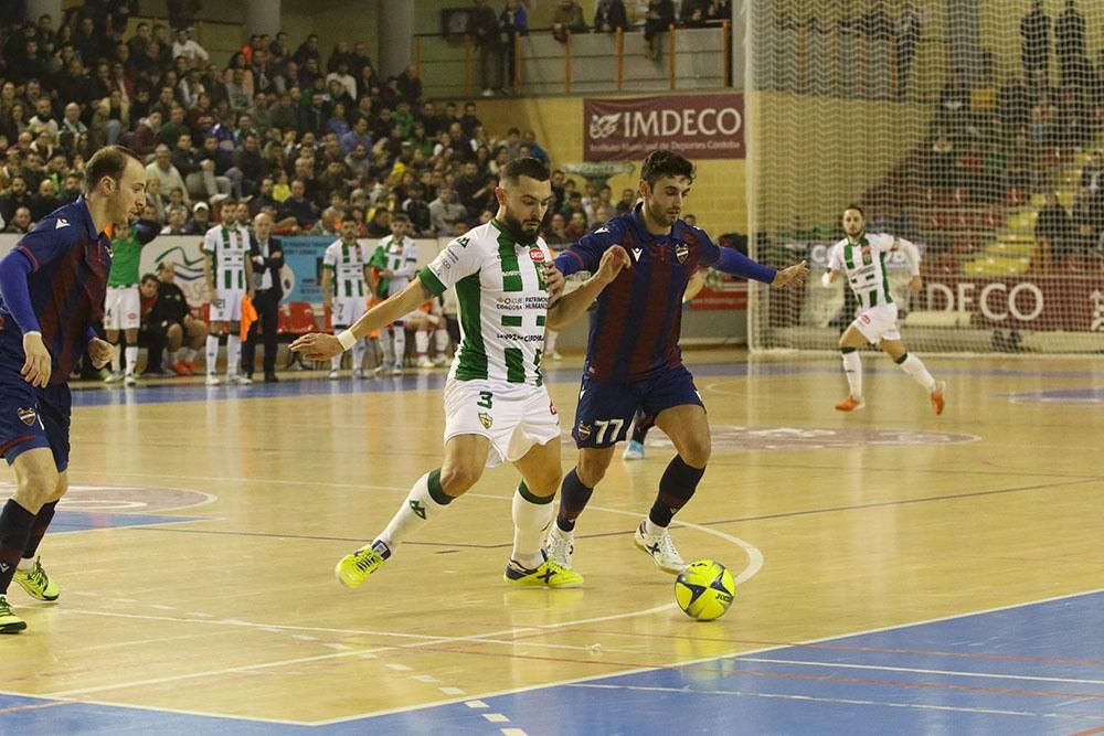 Imágenes del partido Córdoba Patrimonio-Levante, de Fútbol Sala