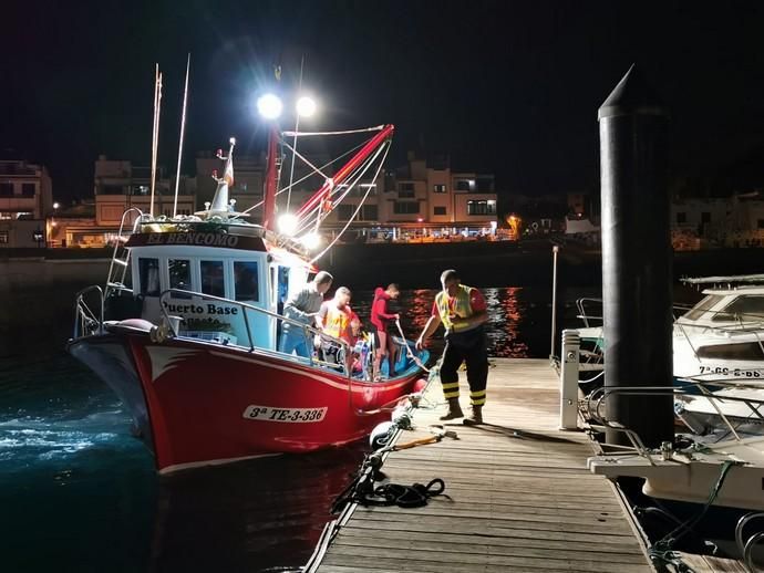 Búsqueda de un hombre en la playa de Guayedra