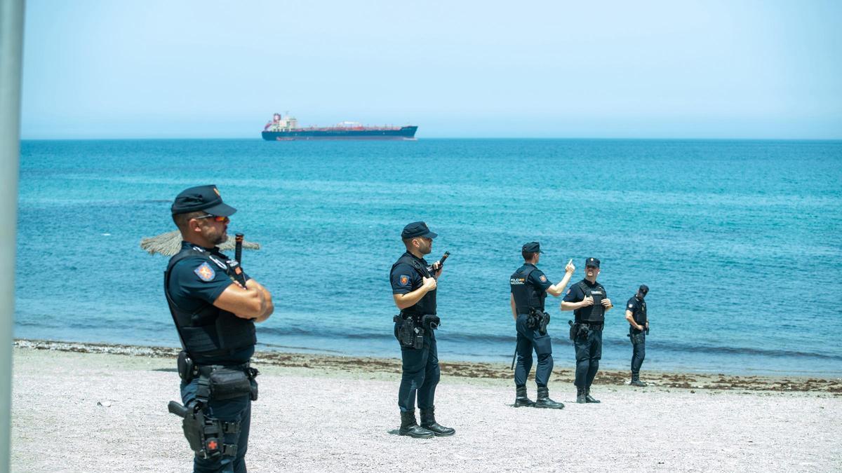 Agentes de Policía Nacional en Ceuta, España