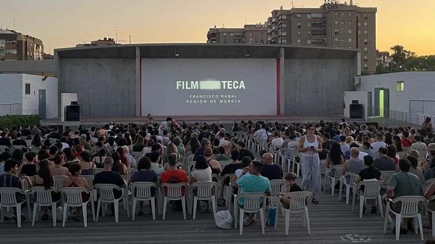 El ‘Cine bajo las estrellas’ llega en Murcia a 6.000 espectadores en un mes