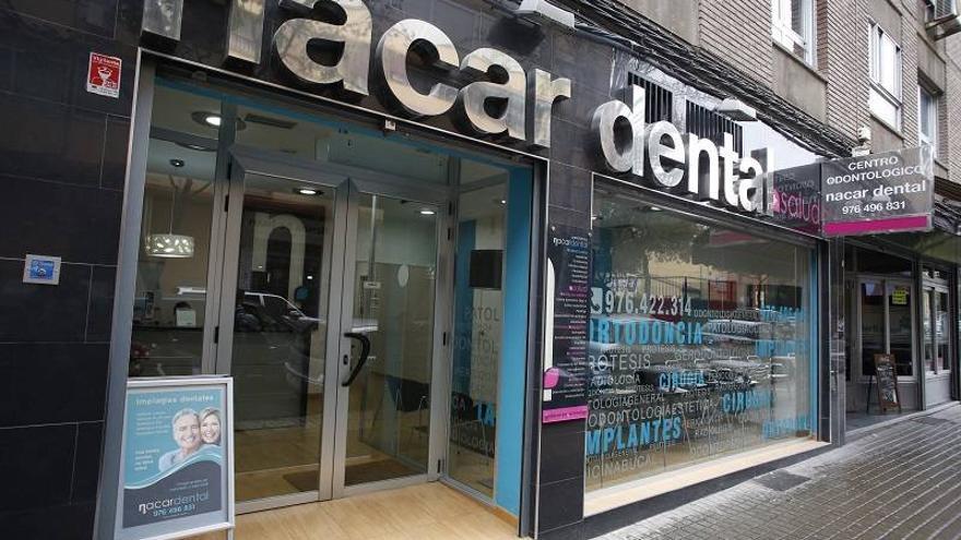 La clínica Nacar Dental amplía las promociones en sus cinco especialidades