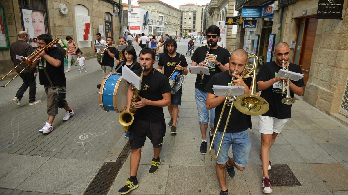 Con el festival también vuelve la banda de calle que realizará paseos musicales a diario.