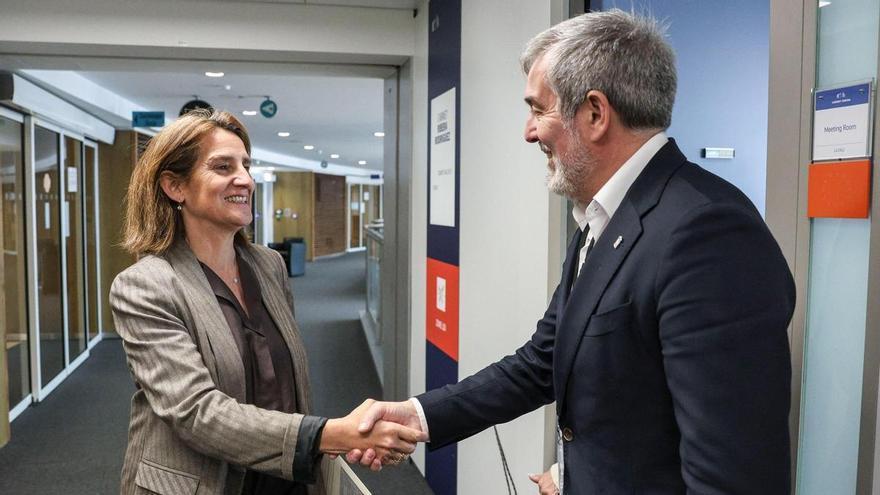 Clavijo urge al Estado a defender ante Bruselas que Canarias siga exenta del pago de derechos de emisión