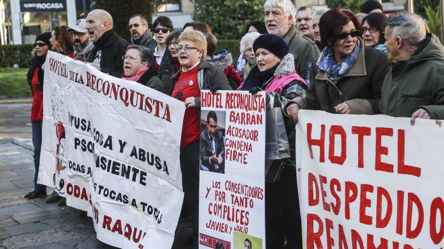 Los trabajadores despedidos del Reconquista exigen su readmisión