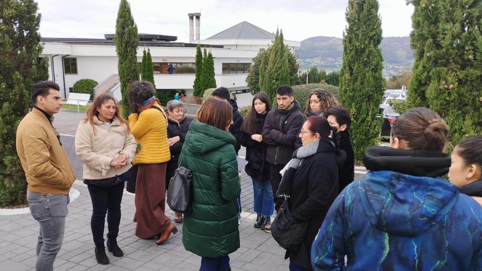 EN IMÁGENES: Familiares y amigos despiden a Leónidas Labord, el cuidador ecuatoriano apuñalado en La Corredoria
