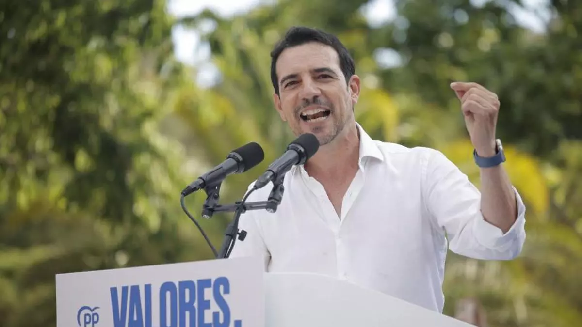 El PP catalán intenta desactivar las críticas de Manu Reyes a la ampliación del aeropuerto: "Sabe que es positivo para la economía"