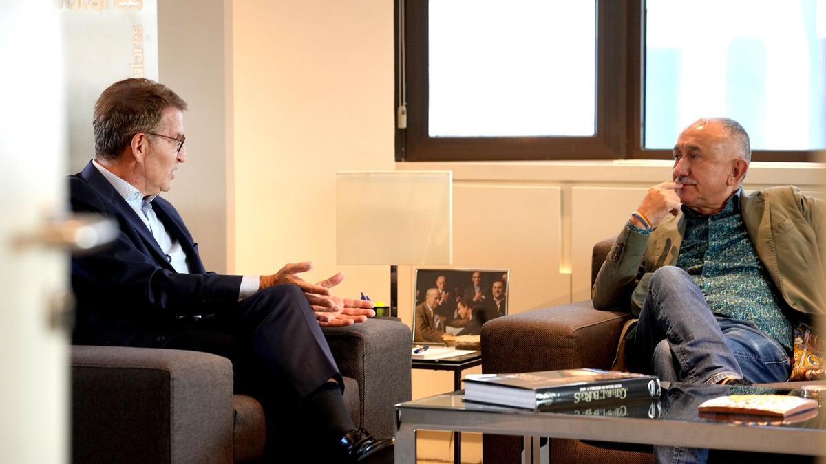 El líder del PP, Alberto Núñez Feijóo, se reúne con el secretario general de UGT, Pepe Álvarez.