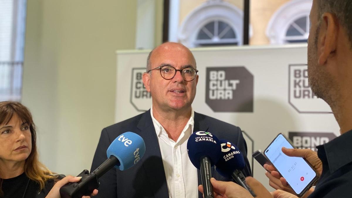 Anselmo Pestana destaca la "absoluta normalidad" del proceso electoral en Canarias