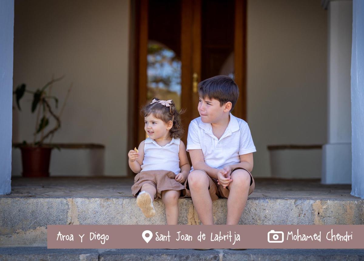 Un calendario benéfico de Ibiza para rendir homenaje a los hermanos de los niños con diversidad funcional