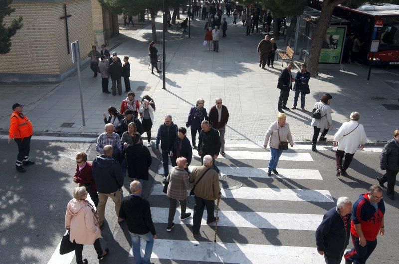 Día de Todos los Santos en el Cementerio de Zaragoza