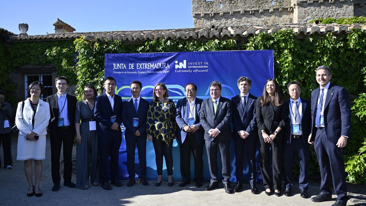 Asistentes al II Foro Internacional sobre Movilidad Eléctrica e Hidrógeno, en Cáceres.