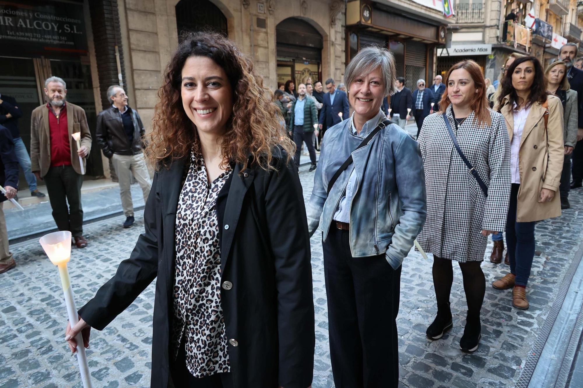 Alcoy rinde homenaje a Sant Jordi